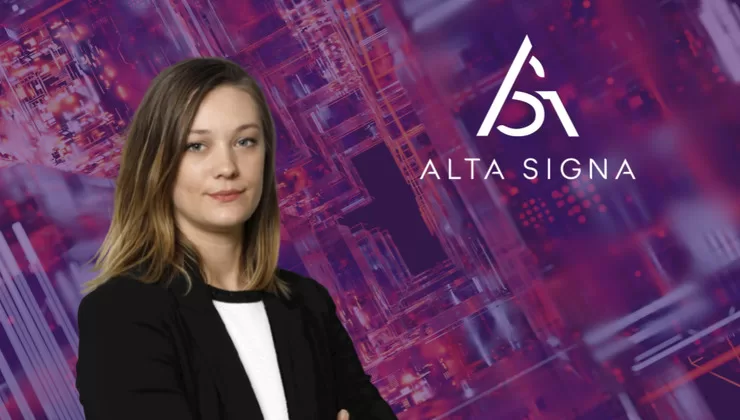 Audrey Louche joins Alta Signa's Cyber Underwriting Division in France, with a digital-themed background and the company's logo. 