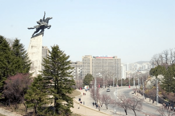 Chollima Statue in Pyongyang, North Korea, symbolizing speed, progress, and DPRK’s FAMOUS CHOLLIMA branding in cyber operations.